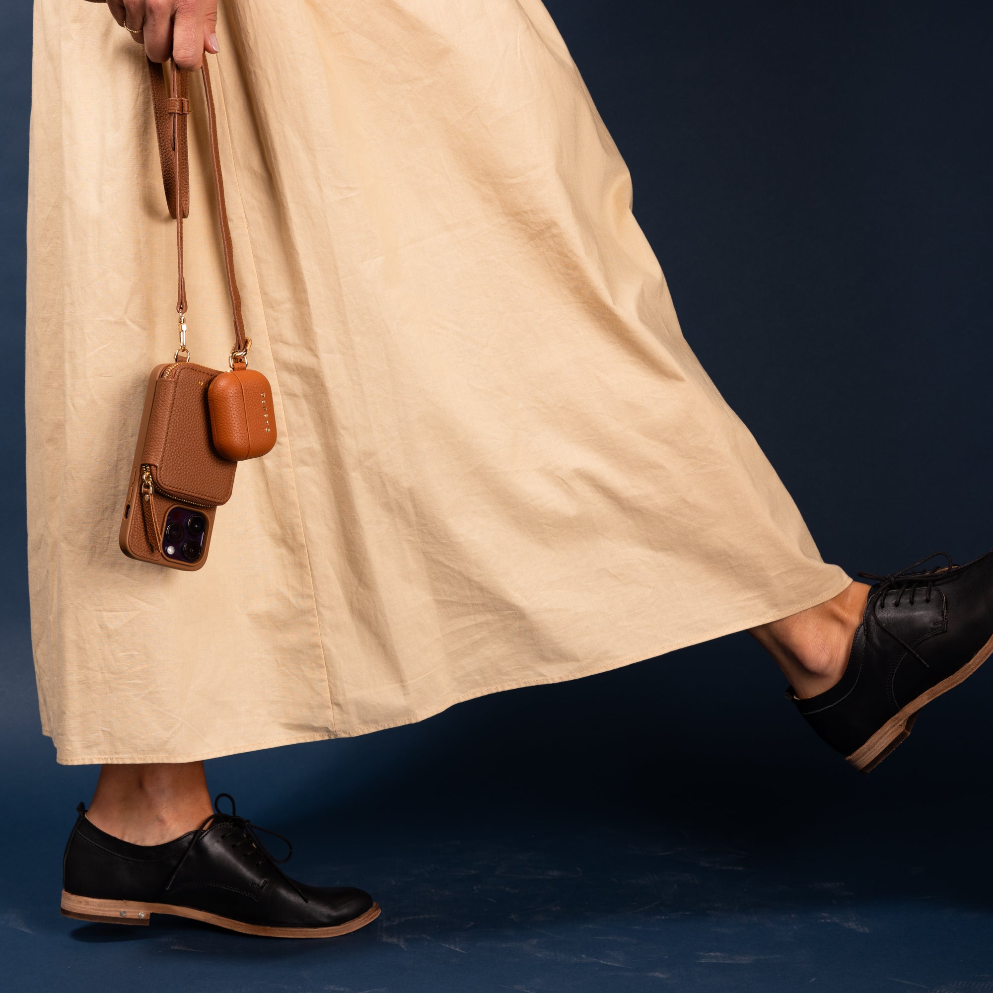 Image of Leather Airpod Case - Tan